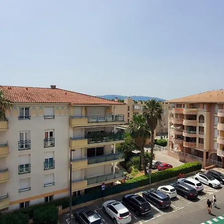 Appartamento Port Frejus, 100 M Des Plages, Le Cesaree, T2 30m2 *