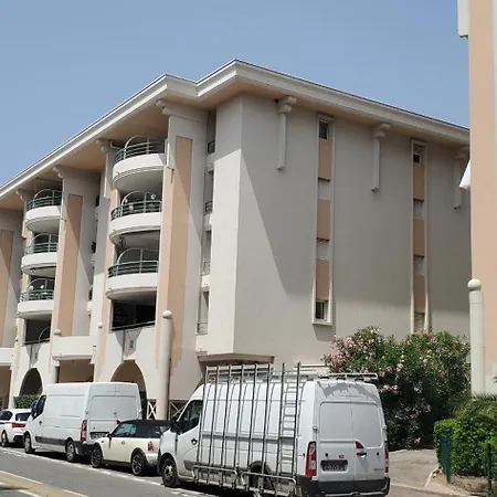 Port Frejus, 100 M Des Plages, Le Cesaree, T2 30m2 Fréjus