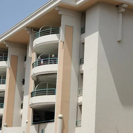 Port Frejus, 100 M Des Plages, Le Cesaree, T2 30m2 * Fréjus
