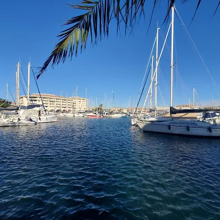 Appartamento Port Frejus, 100 M Des Plages, Le Cesaree, T2 30m2 *